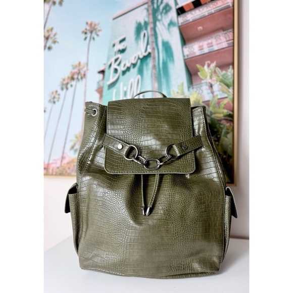 Sasha New York Olive Green Croc Textured Faux Leather Backpack Flap Closure Bag - Picture 1 of 8